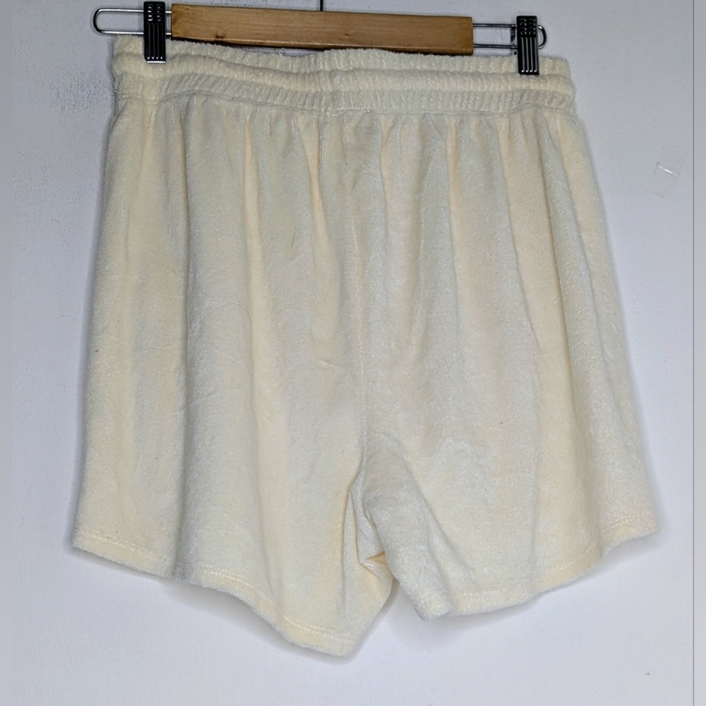 DONNI. The Terry Henley Shorts in Cream - Picture 4 of 7